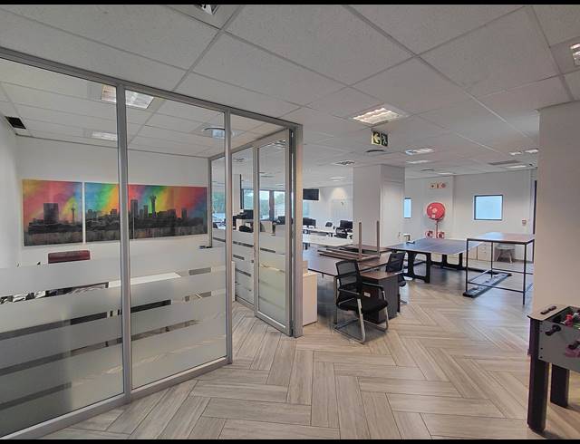318M² OFFICE TO LET IN BRYANSTON
